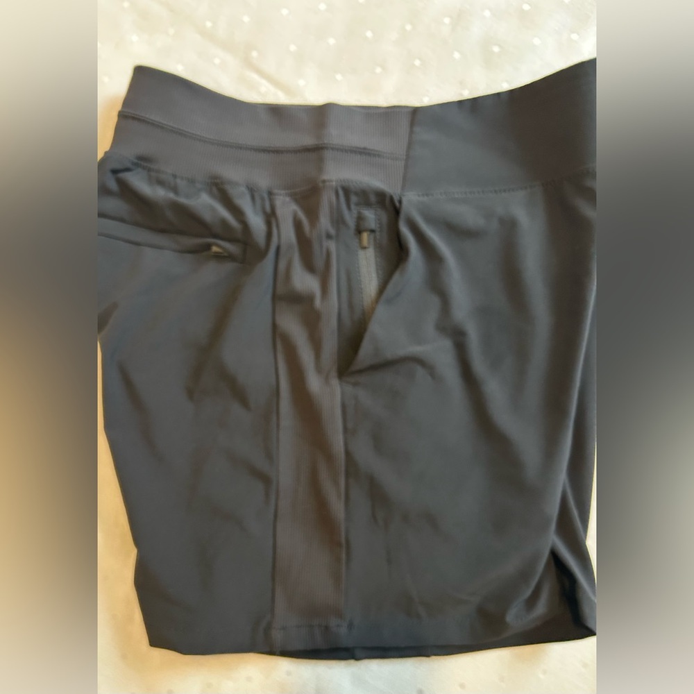 NWT Athleta Brooklyn Shorts | Size 2 Tall | Black - Picture 9 of 15
